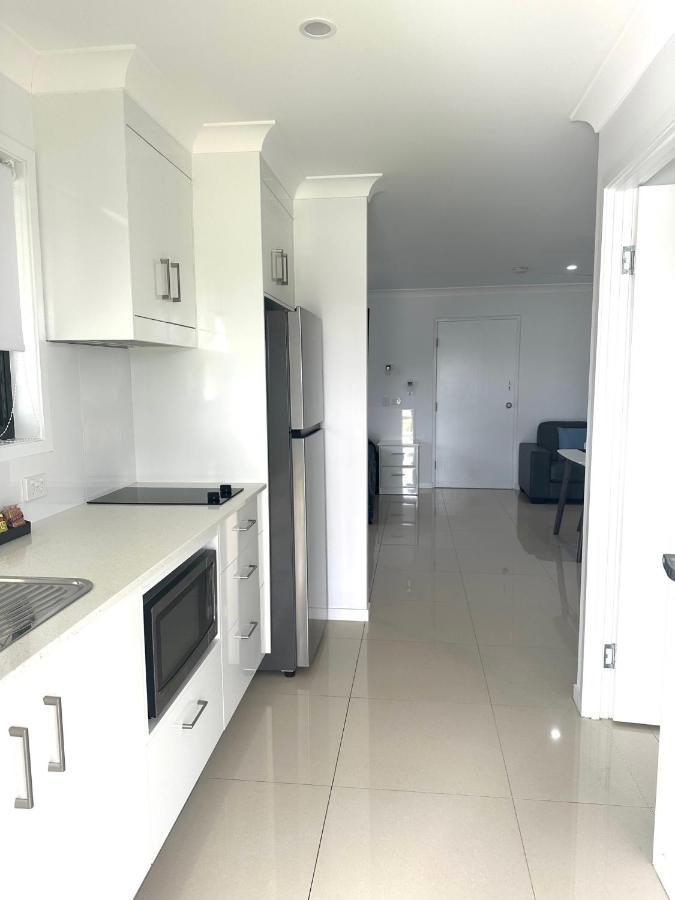 Casa Nostra Motel ร็อคแฮมป์ตัน ภายนอก รูปภาพ